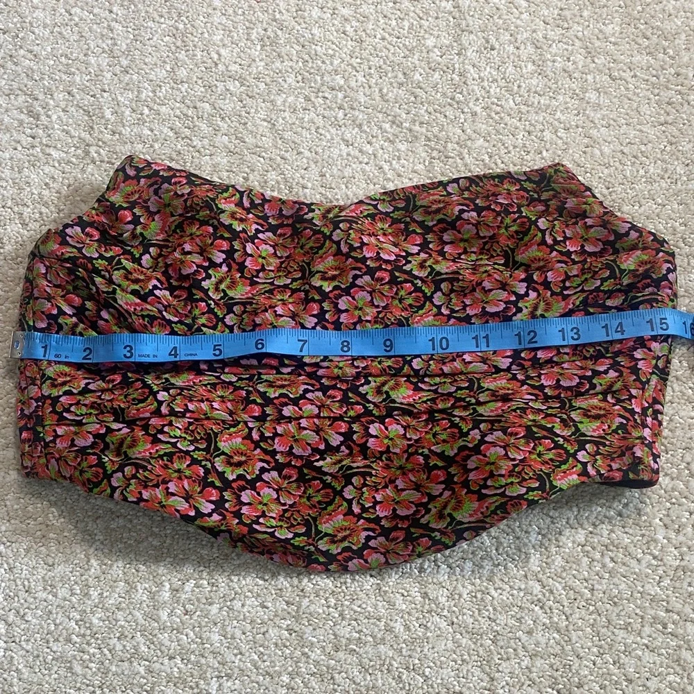 Zara Floral Crop Top in Black and Pink - Picture 7 of 8